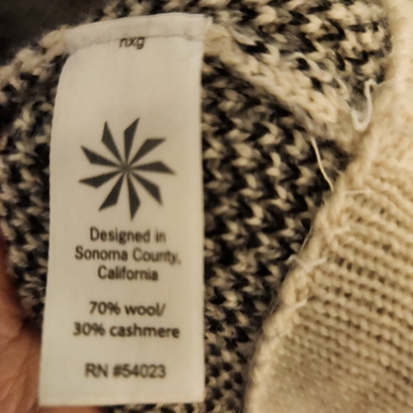 ATHLETA Wool Cashmere Midnight Luxe Wrap Size Small - Picture 7 of 8